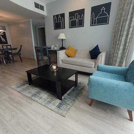 Aparta Hotel Torres De Suites Кито Екстериор снимка