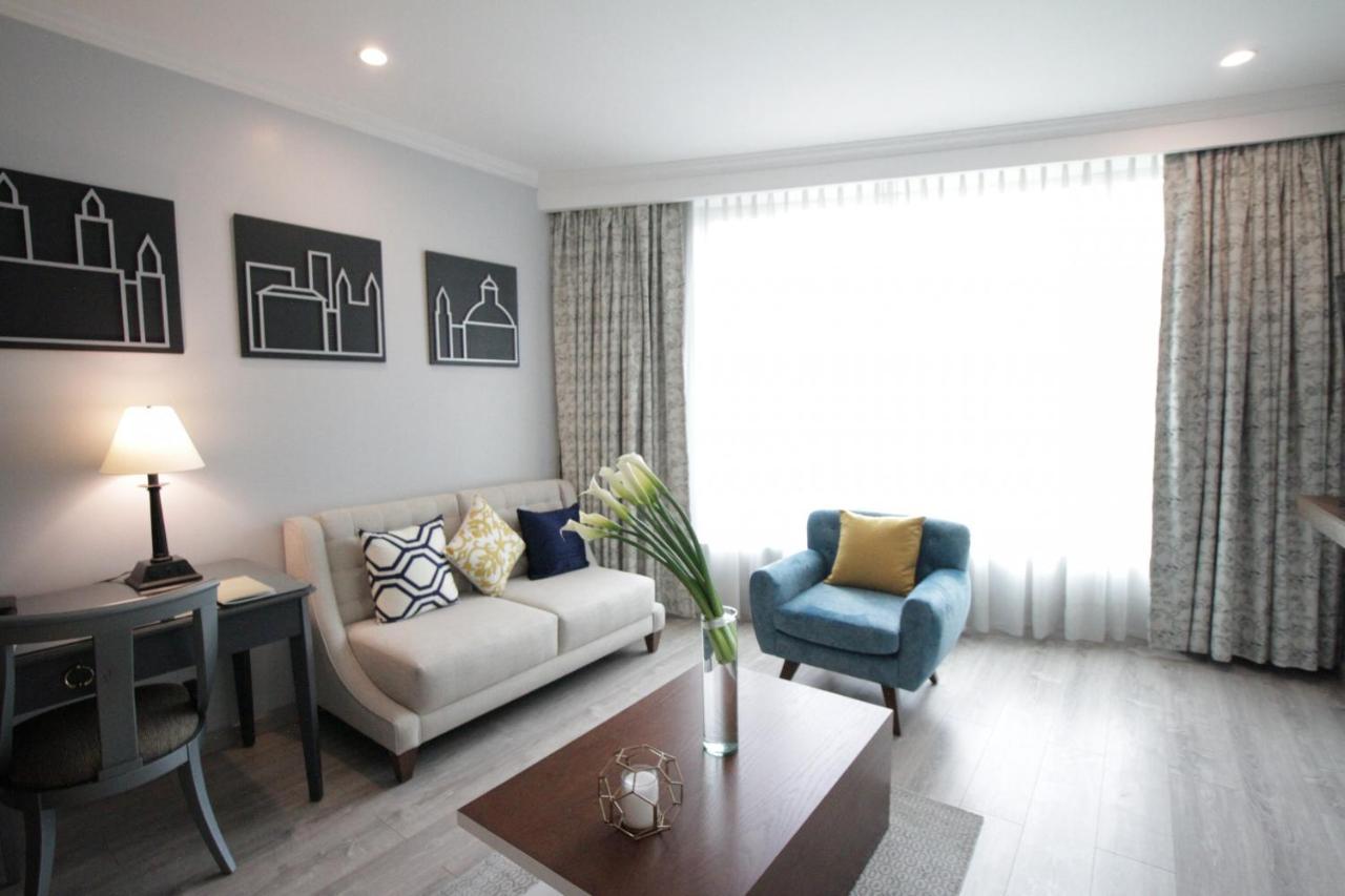 Aparta Hotel Torres De Suites Кито Екстериор снимка