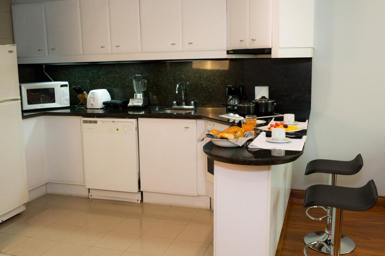 Aparta Hotel Torres De Suites Кито Екстериор снимка