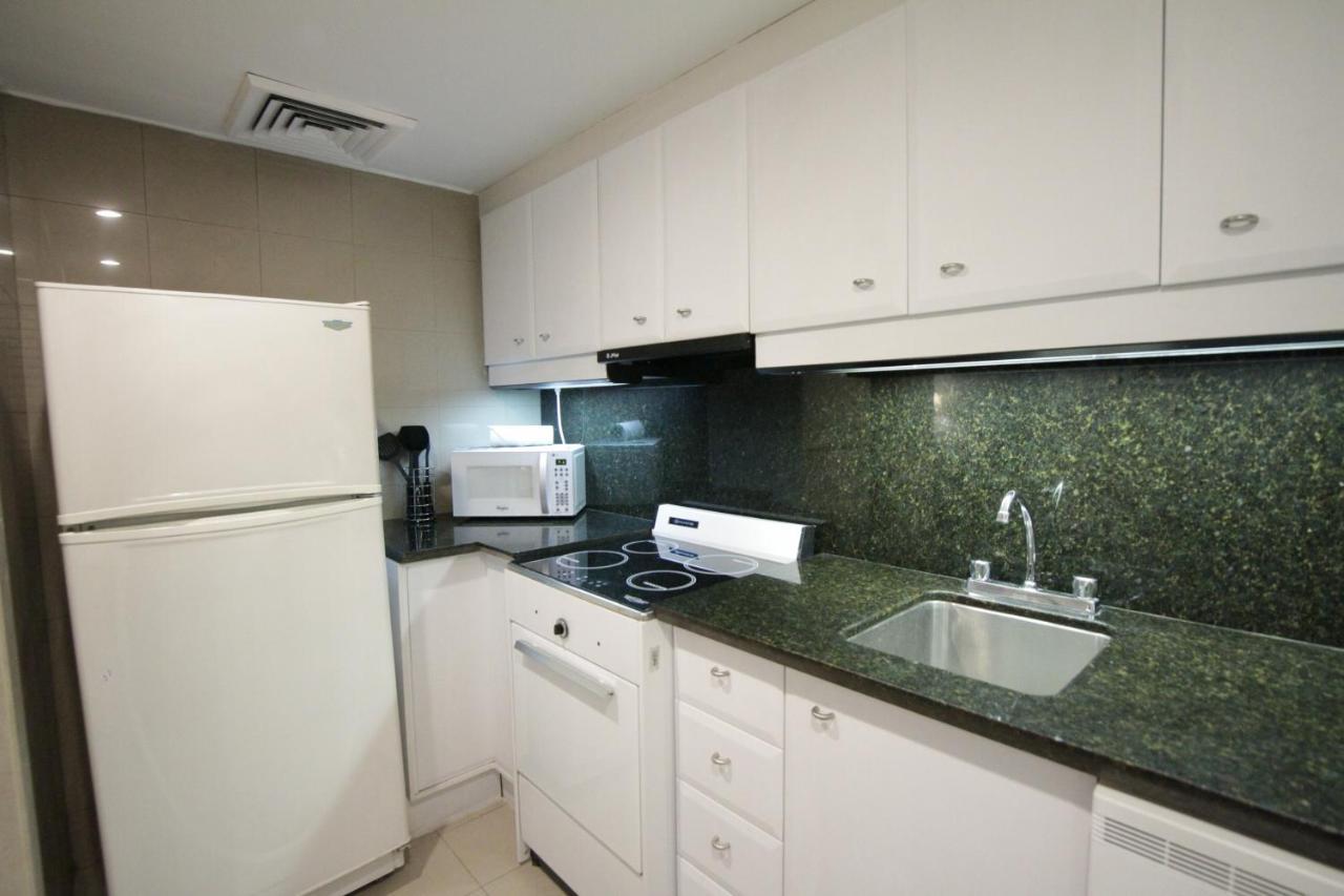 Aparta Hotel Torres De Suites Кито Екстериор снимка