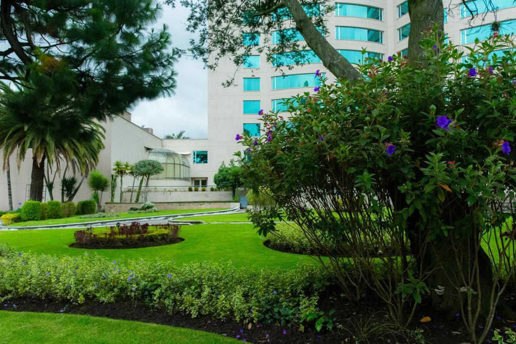 Aparta Hotel Torres De Suites Кито Екстериор снимка